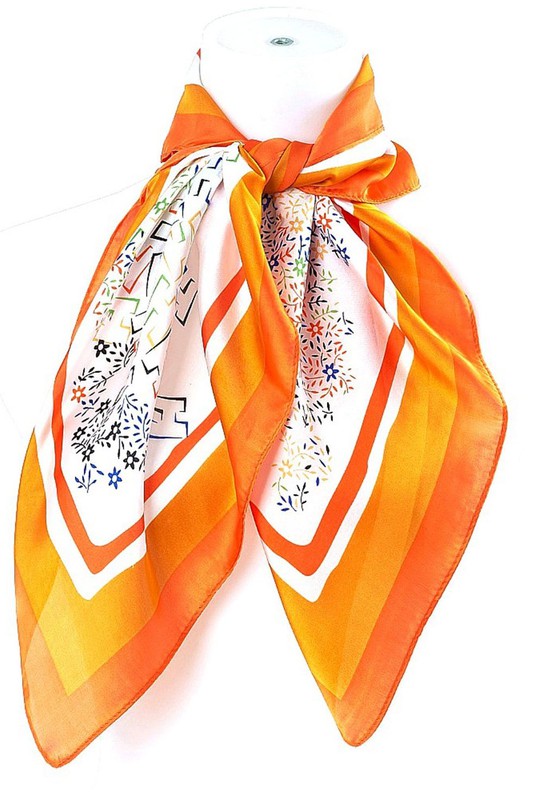 Daisy Real Silky Feel Square Scarf